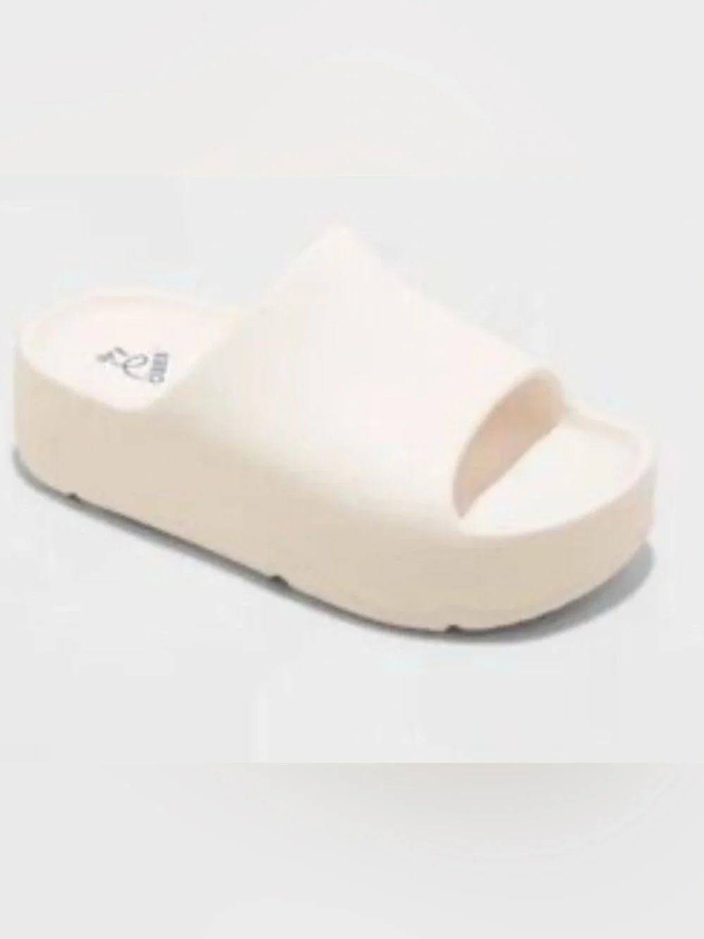 NWT- Youth 2 Art Class off White  Slip on sandals Flip-flop  Beach Waterproof